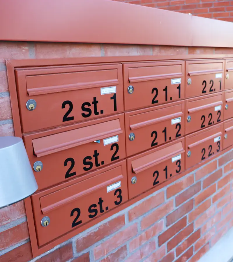 Skræddersyet postkasseanlæg til planforsænkning